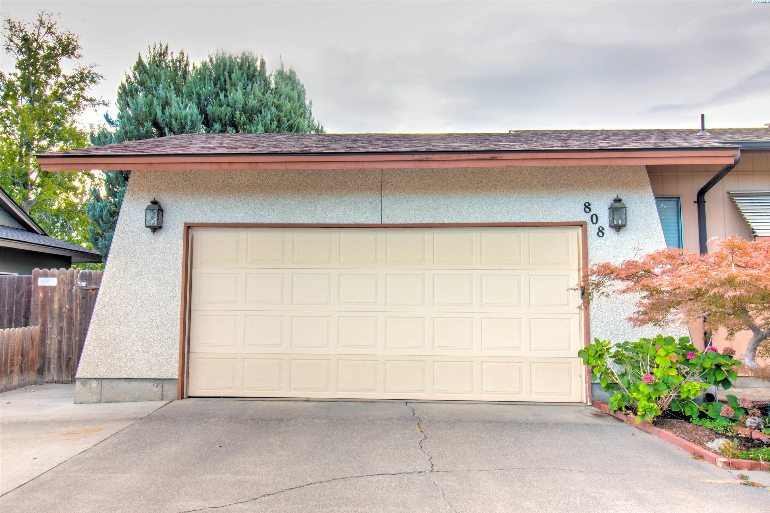 808 North Reed Place Kennewick, WA 99336 - Photo 3 of 27 Gallery Image 3