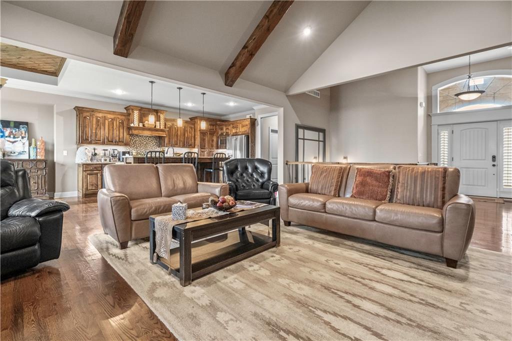 9425 Pinnacle Street Lenexa, KS 66220 - Photo 7 of 16