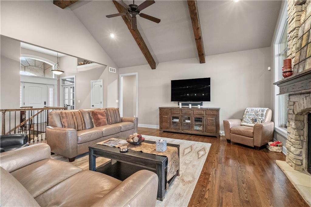 9425 Pinnacle Street Lenexa, KS 66220 - Photo 8 of 16