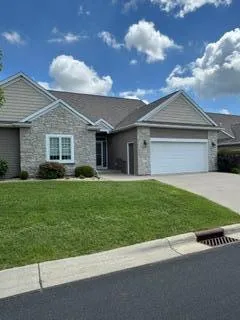 $500,000 | 2938 Ivory Road Northeast, Rochester, MN 55906