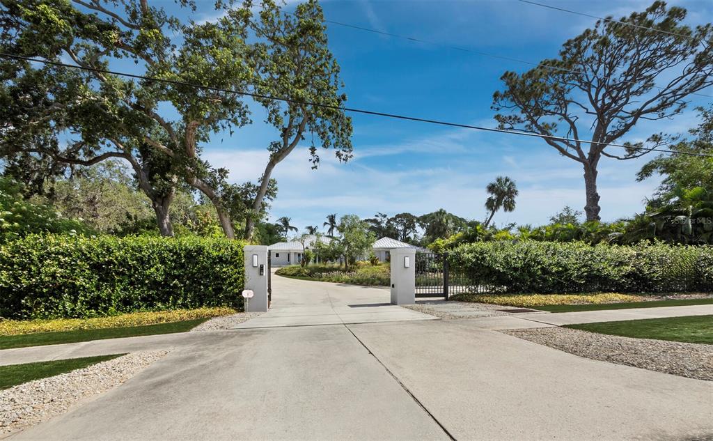 1909 Field Road Sarasota, FL 34231 - Photo 55 of 66 Gallery Image 55