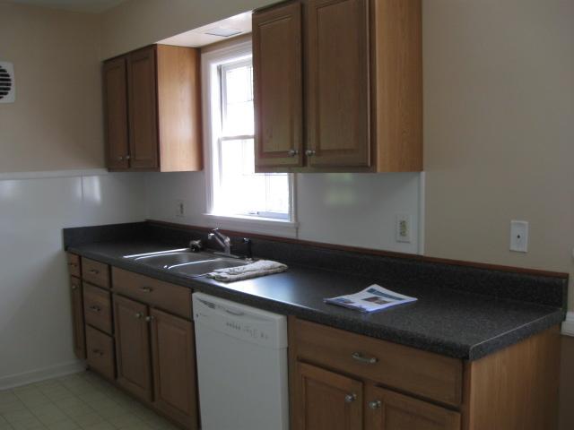 2405 Tillett Road Southwest Roanoke, VA 24015 - Photo 4 of 12 Listing Photo