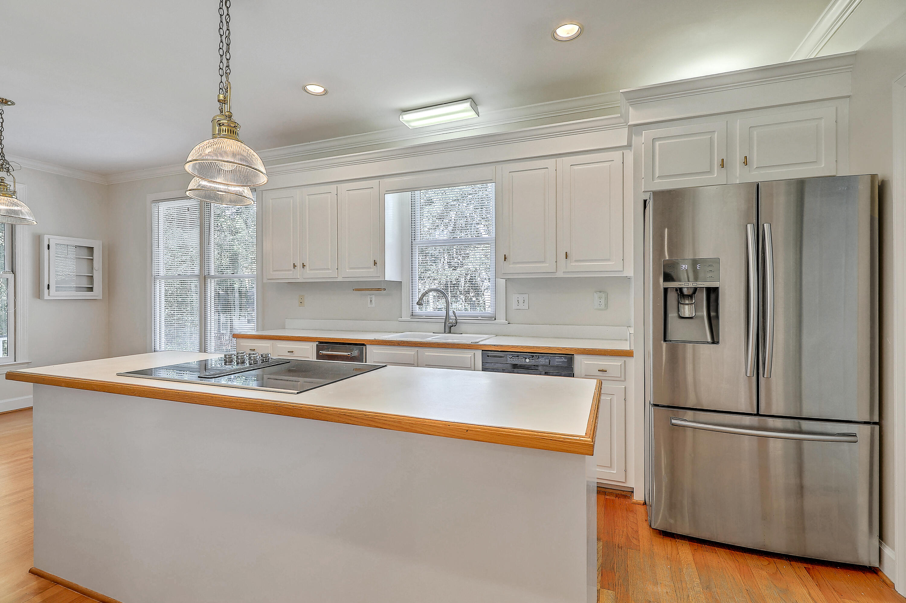 317 Rutherford Street Summerville, SC 29483 - Photo 25 of 50 Kitchen