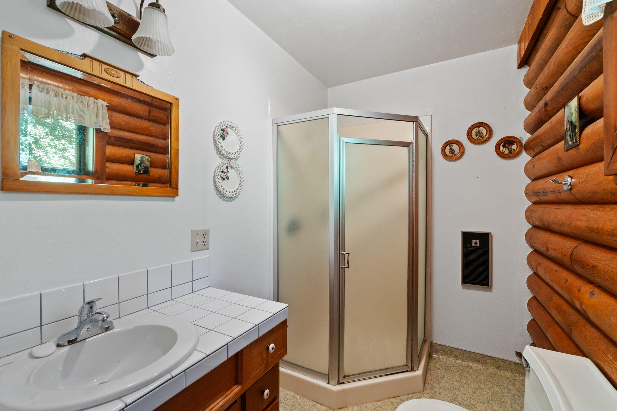 9728 Deschutes Road Palo Cedro, CA 96073 - Photo 17 of 69 Bathroom