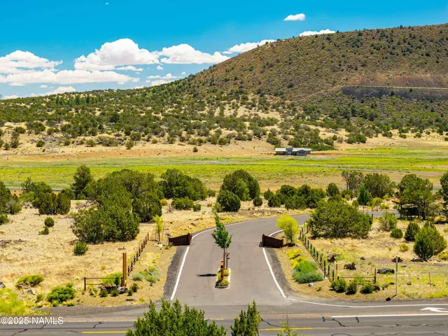 $2,390,785 | 12957 Mineshaft Trail, Flagstaff, AZ 86004