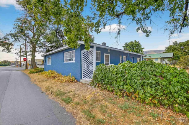 $375,000 | 705 28th Street North, Lewiston, ID 83501