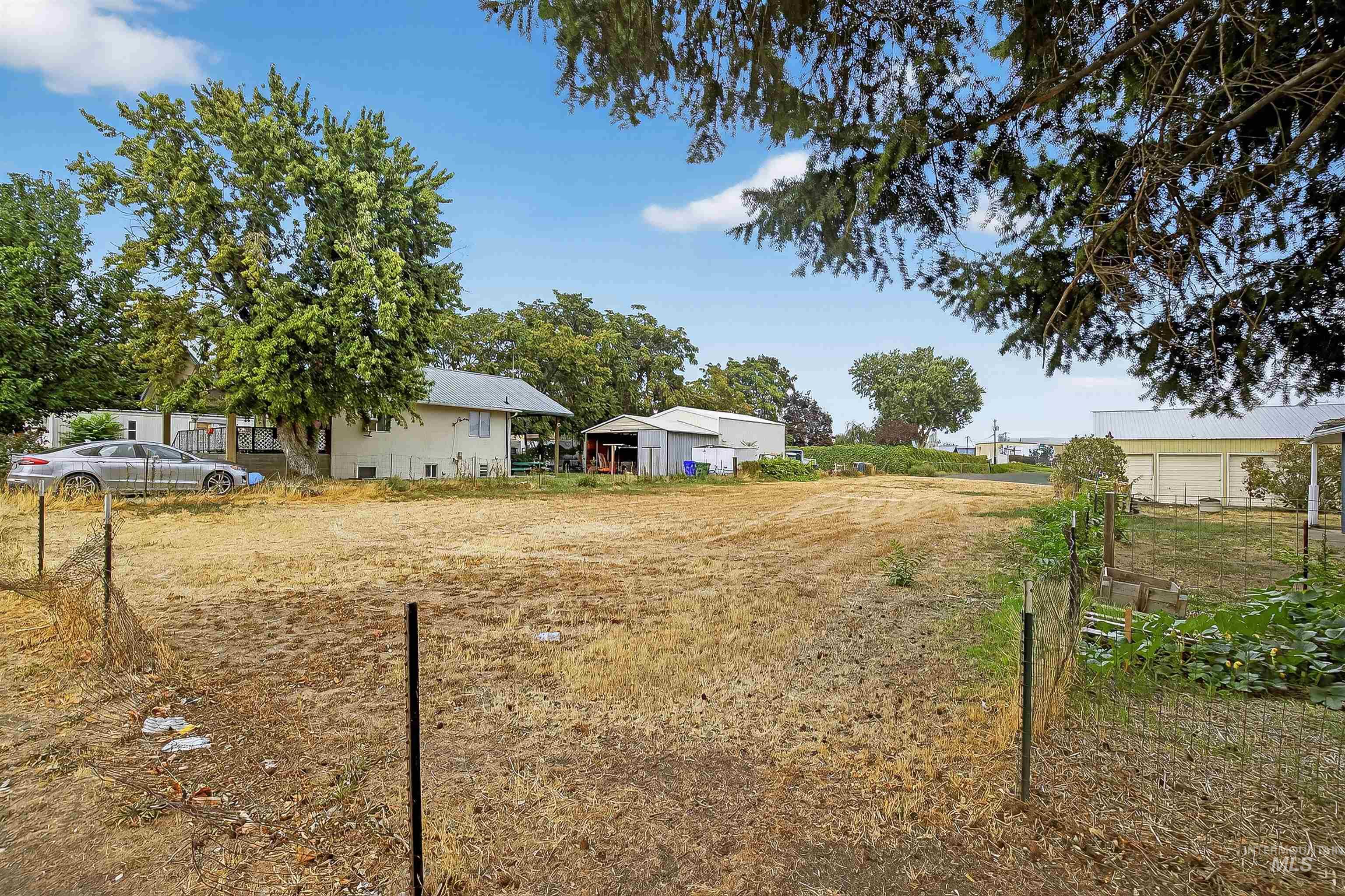 705 28th Street North Lewiston, ID 83501 - Photo 21 of 34 View of yard