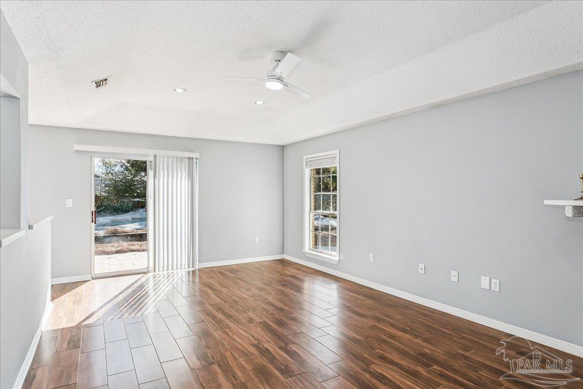 7605 Woodmont Road Navarre, FL 32566 - Photo 19 of 49 Gallery Image 19