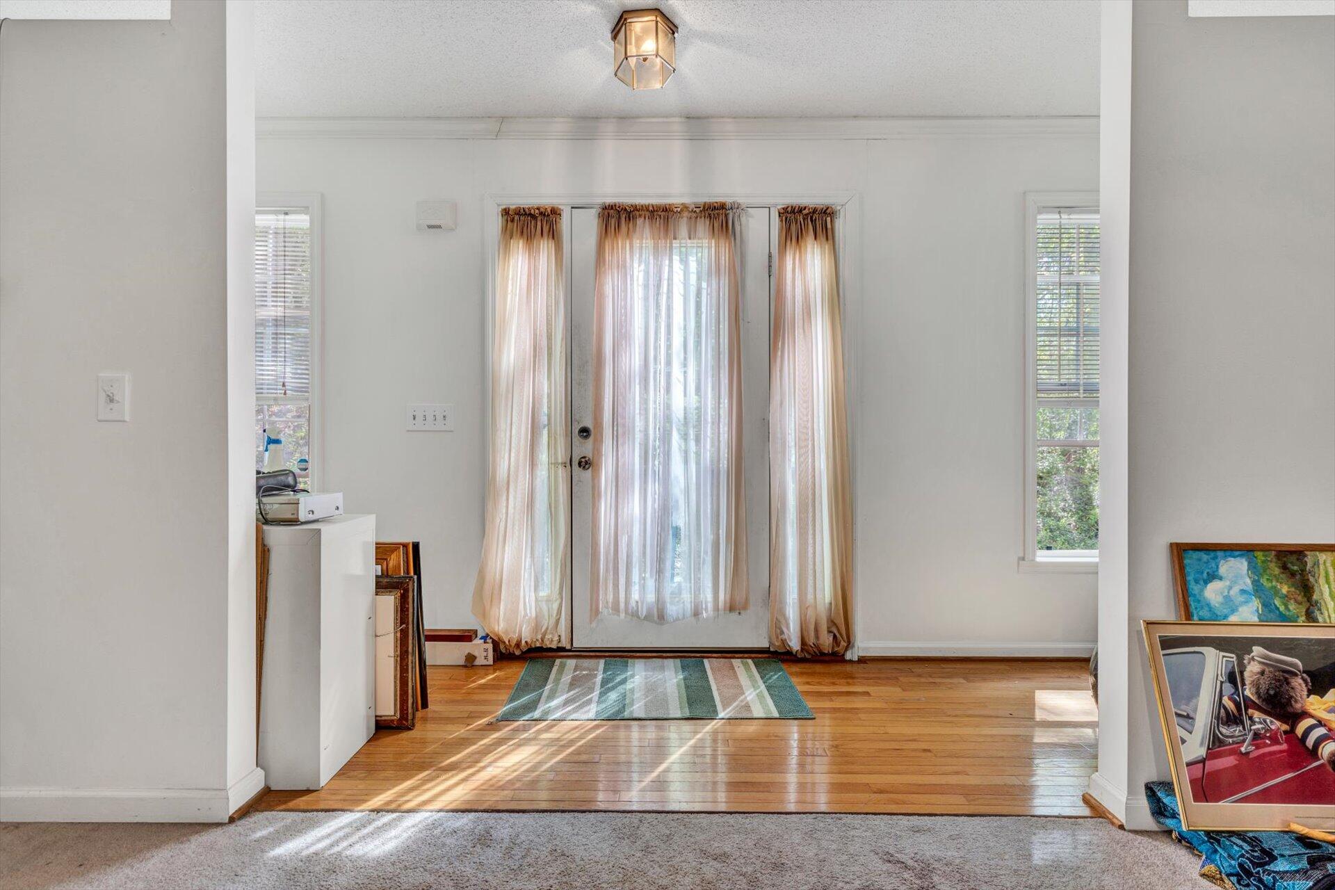 91 Hilltop Road Roanoke, VA 24014 - Photo 6 of 29 05-DSC3615