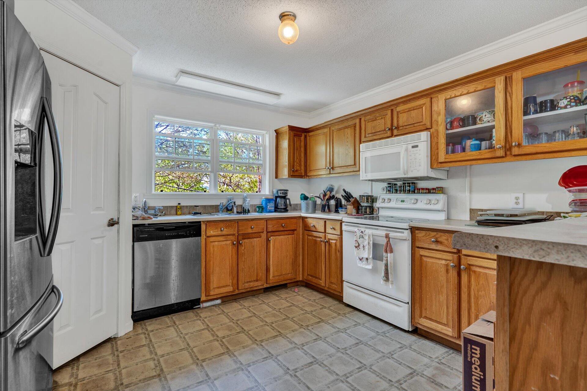 91 Hilltop Road Roanoke, VA 24014 - Photo 8 of 29 07-DSC3636