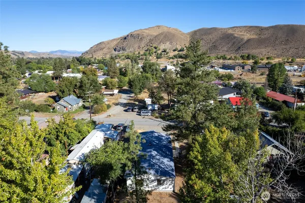 a view of house with a outdoor space