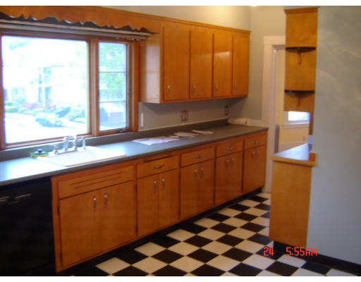31 Windsor Road, Unit 31 Medford, MA 02155 - Photo 9 of 11