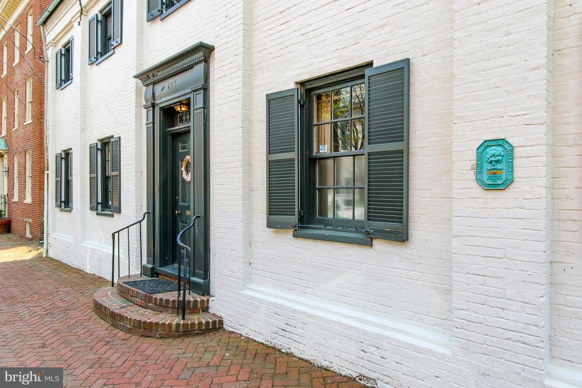 203 Prince George Street Annapolis, MD 21401 - Photo 3 of 30 Exterior (Front)
