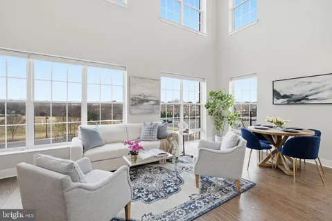 $645,000 | 502 Diamondback Drive, Unit 204, Gaithersburg, MD 20878