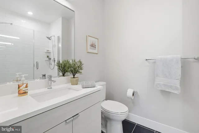 $645,000 | 502 Diamondback Drive, Unit 204, Gaithersburg, MD 20878