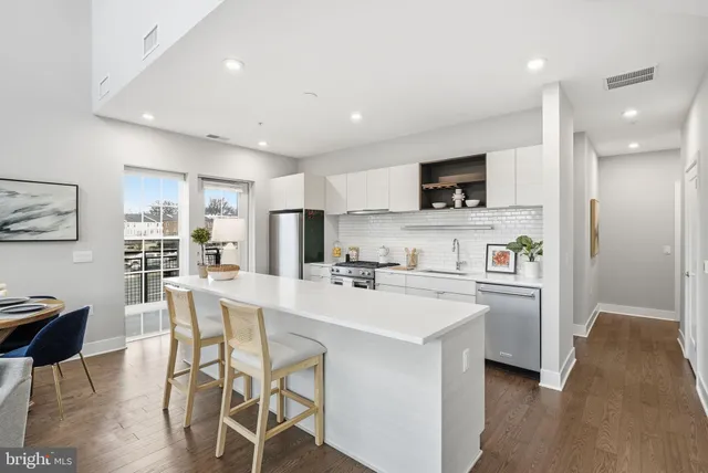 $645,000 | 502 Diamondback Drive, Unit 204, Gaithersburg, MD 20878