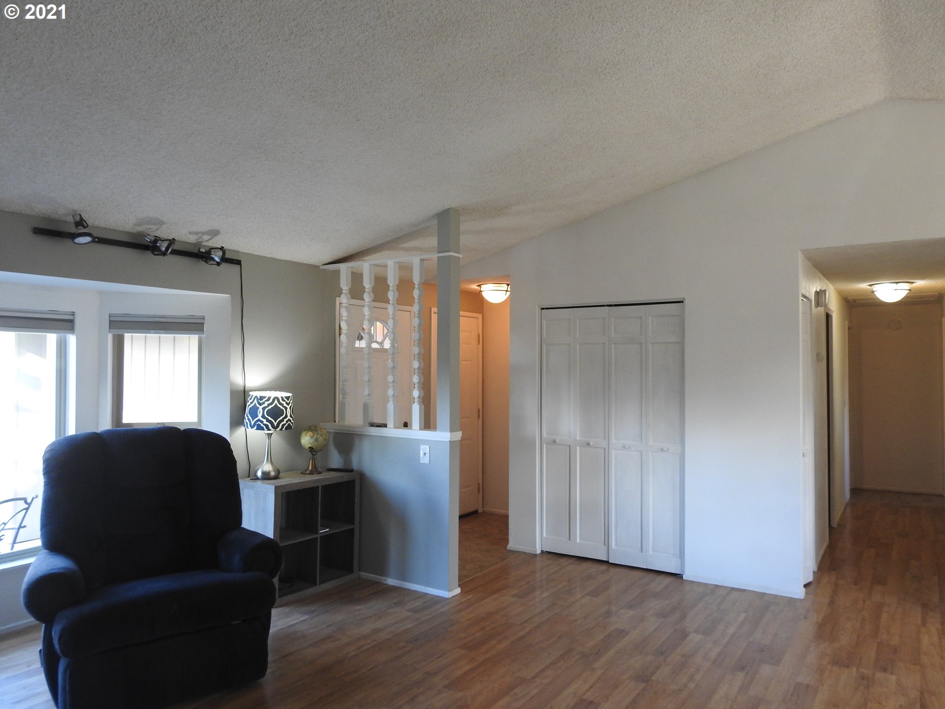 1165 Willagillespie Road Eugene, OR 97401 - Photo 8 of 28 Gallery Image 8