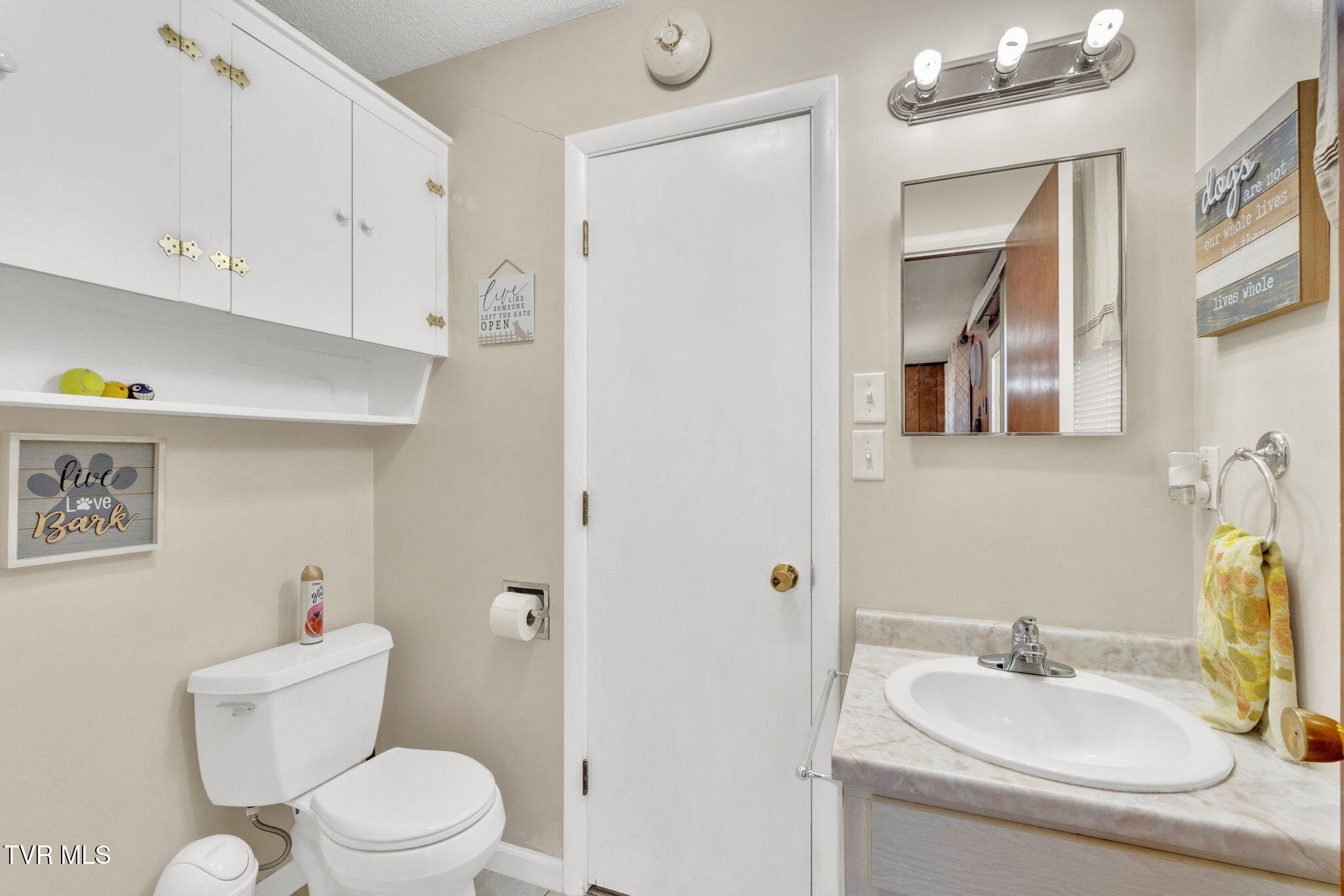 126 Milligan View Road Johnson City, TN 37601 - Photo 13 of 44 19-web-or-mls-JH 20251101-106