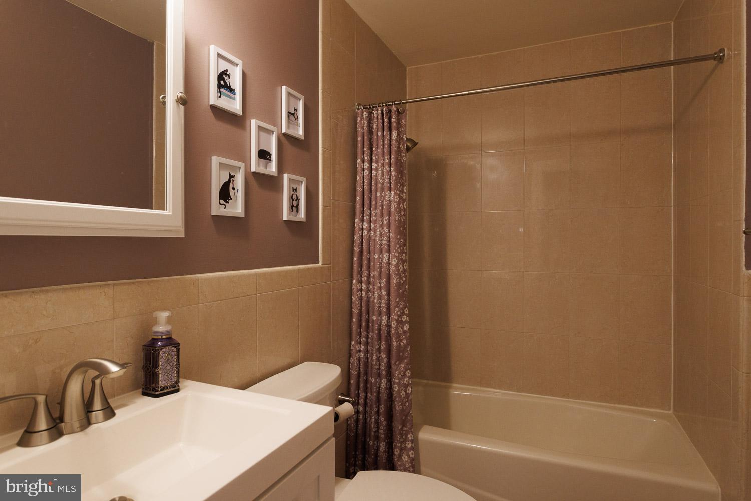 250 South 13th Street, Unit 5D Philadelphia, PA 19107 - Photo 14 of 19