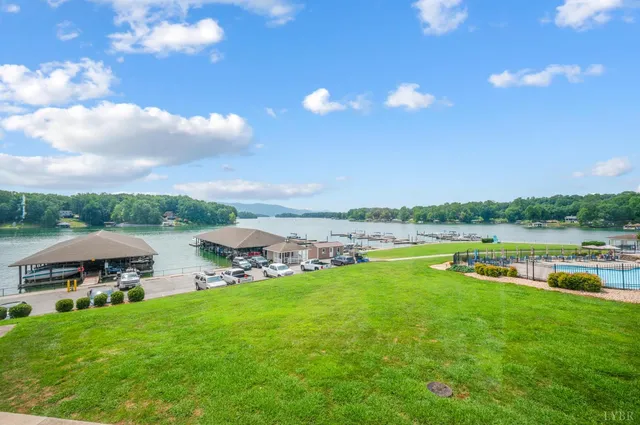 $450,000 | 1245 Graves Harbor Trail, Unit 212, Huddleston, VA 24104