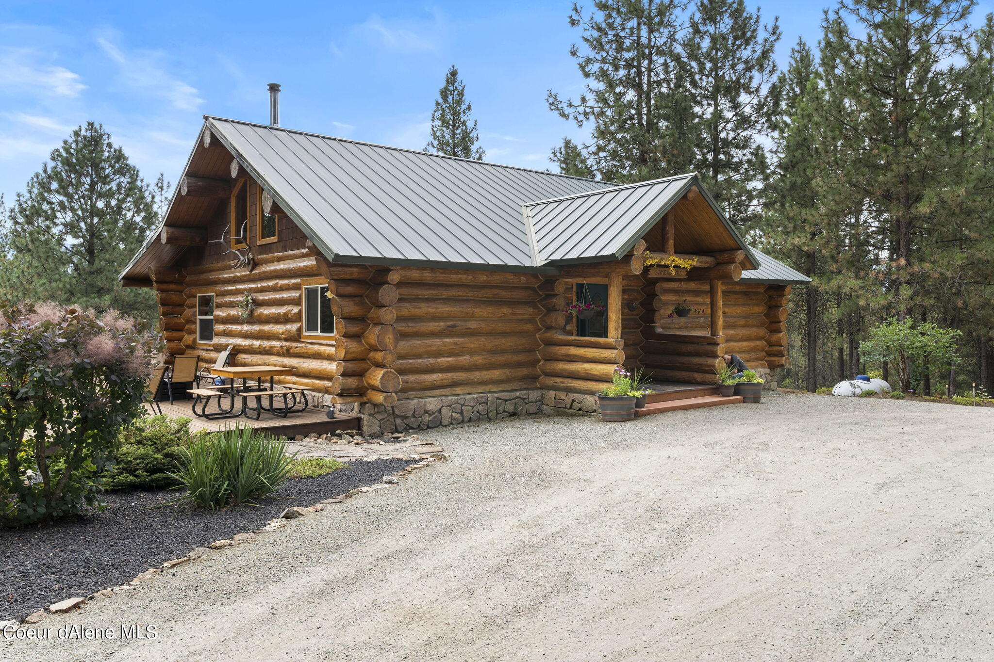 4-web-or-mls-370-forest-way
