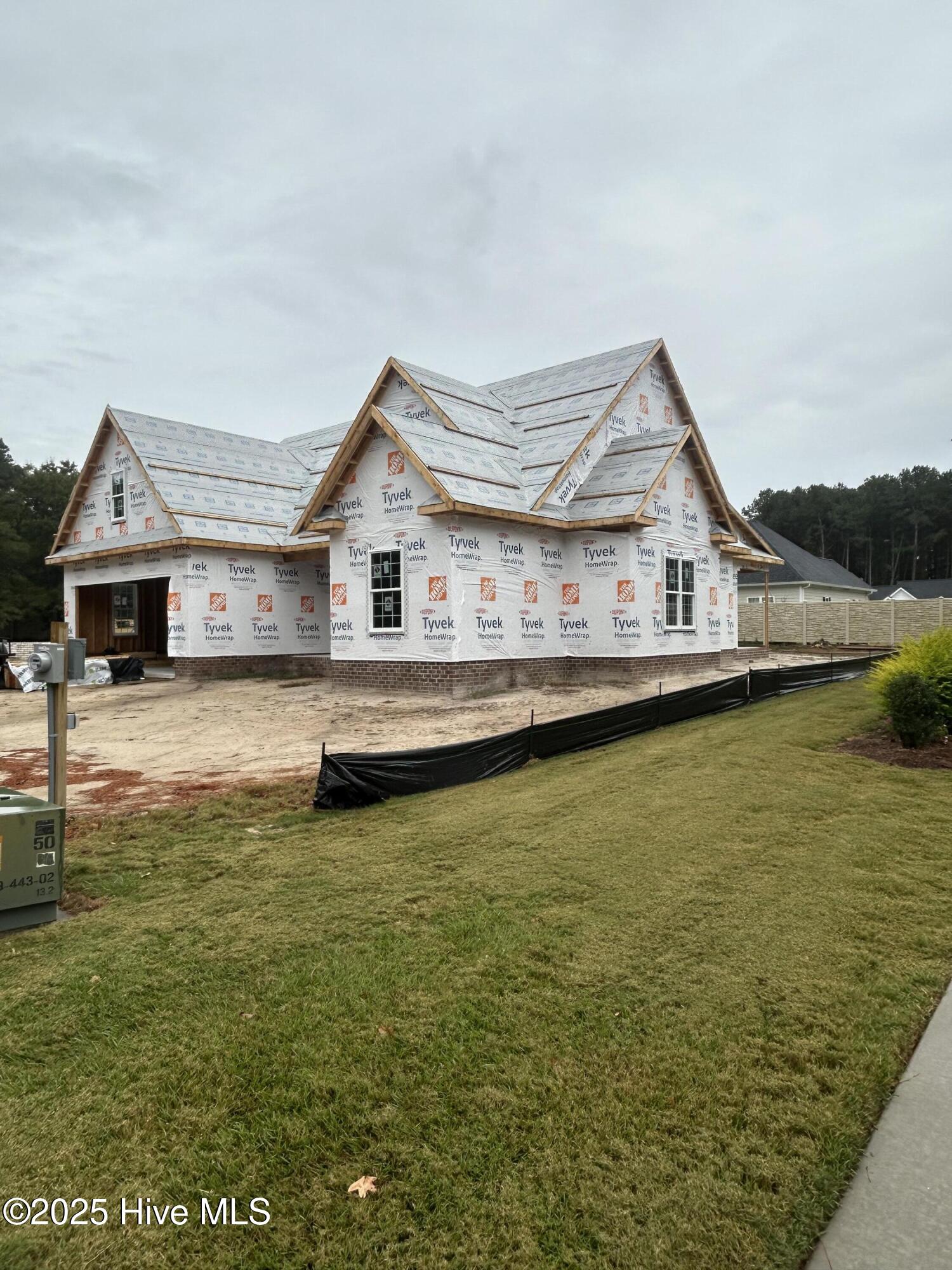 116 Village Circle Clinton, NC 28328 - Photo 3 of 15 IMG_1897