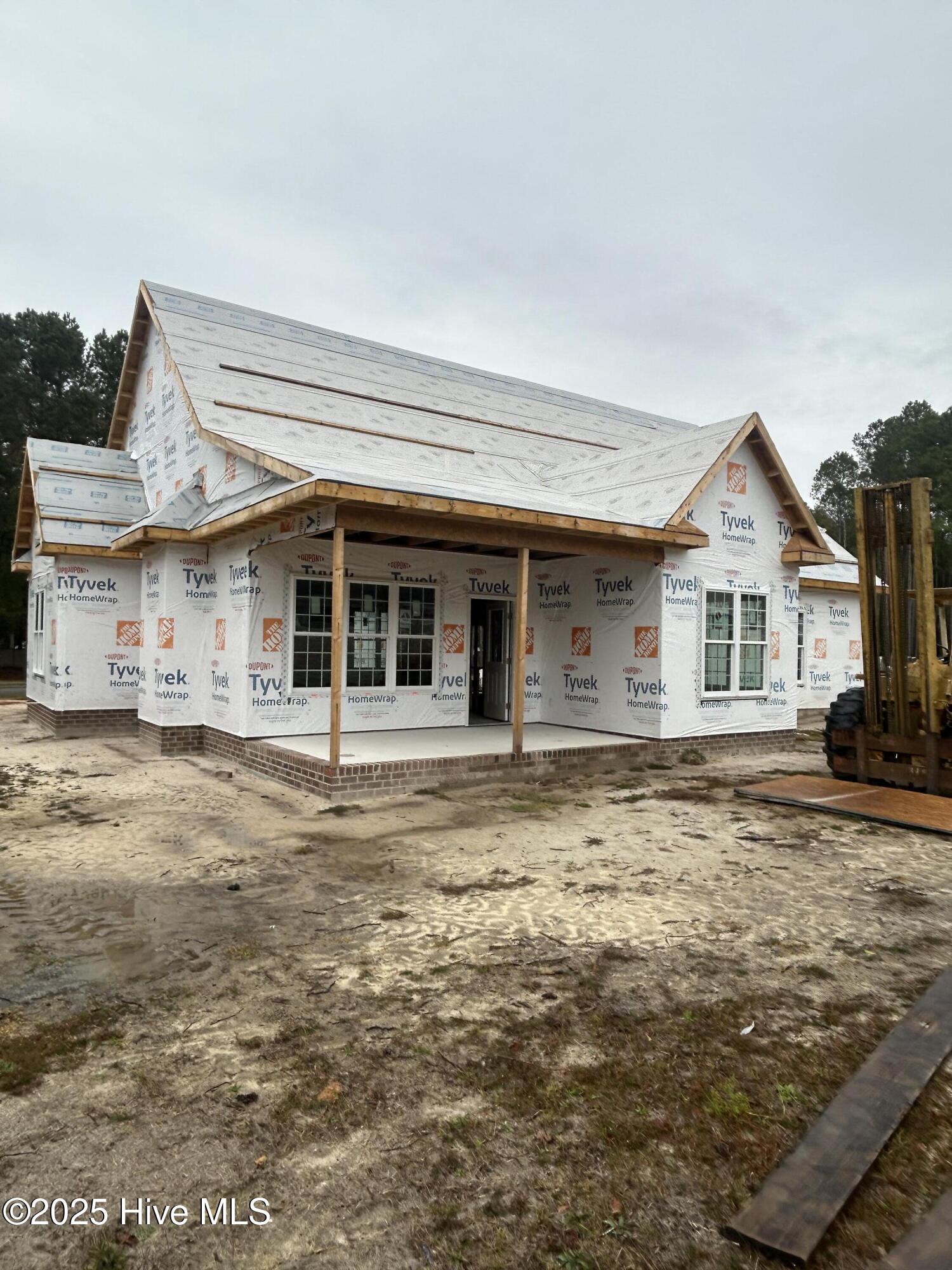 116 Village Circle Clinton, NC 28328 - Photo 4 of 15 IMG_1898