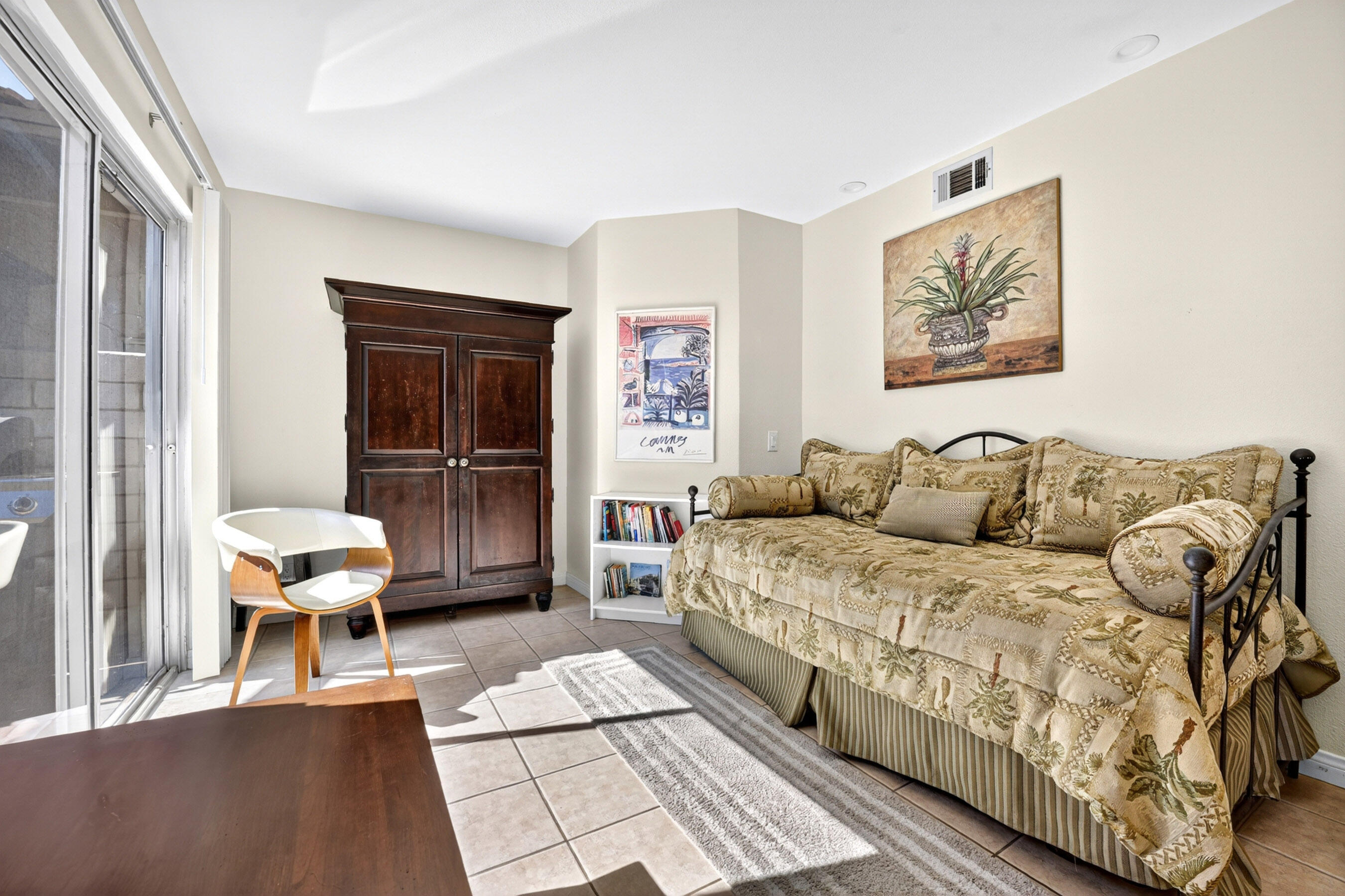 82239 Waring Way Indio, CA 92201 - Photo 16 of 47 82239-waring-way-003