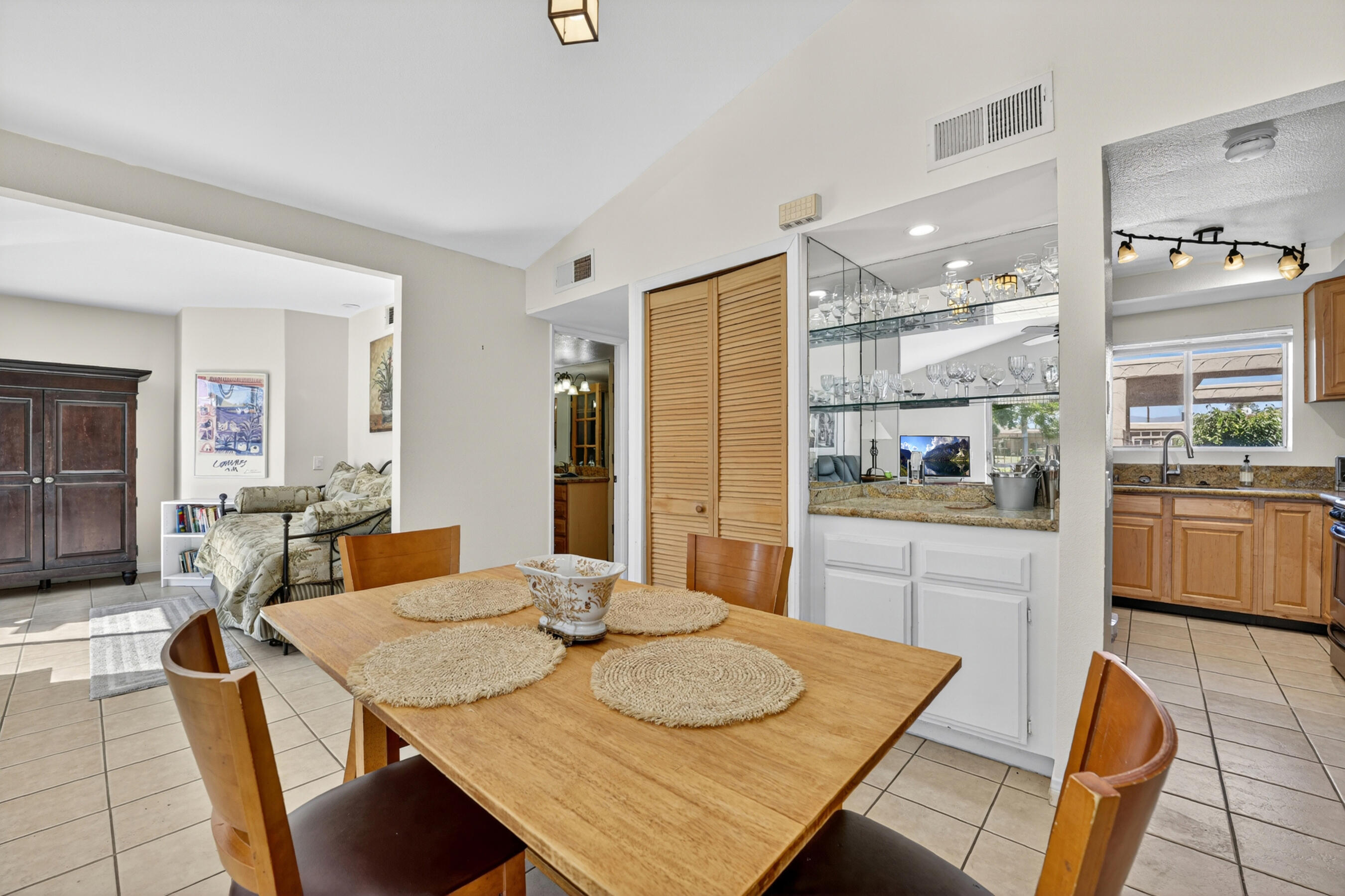 82239 Waring Way Indio, CA 92201 - Photo 8 of 47 82239-waring-way-036