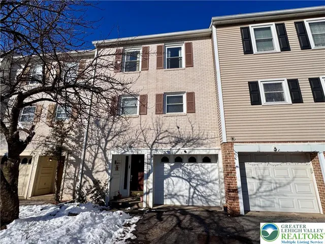 $329,900 | 8315 Countryside Lane, Fogelsville, PA 18051