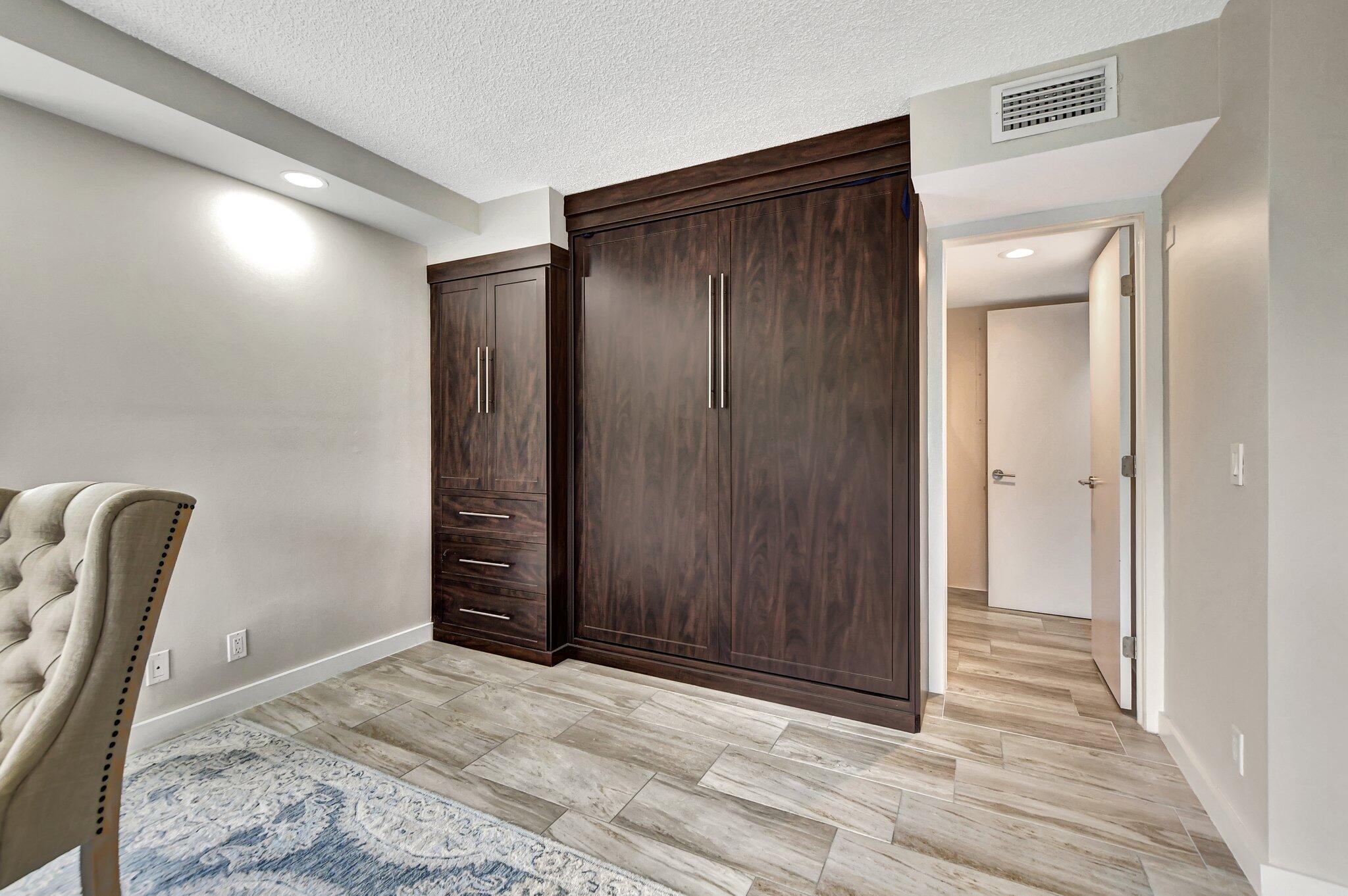 277 North Ocean Boulevard, Unit 3010 Boca Raton, FL 33432 - Photo 31 of 37 a view of an empty room