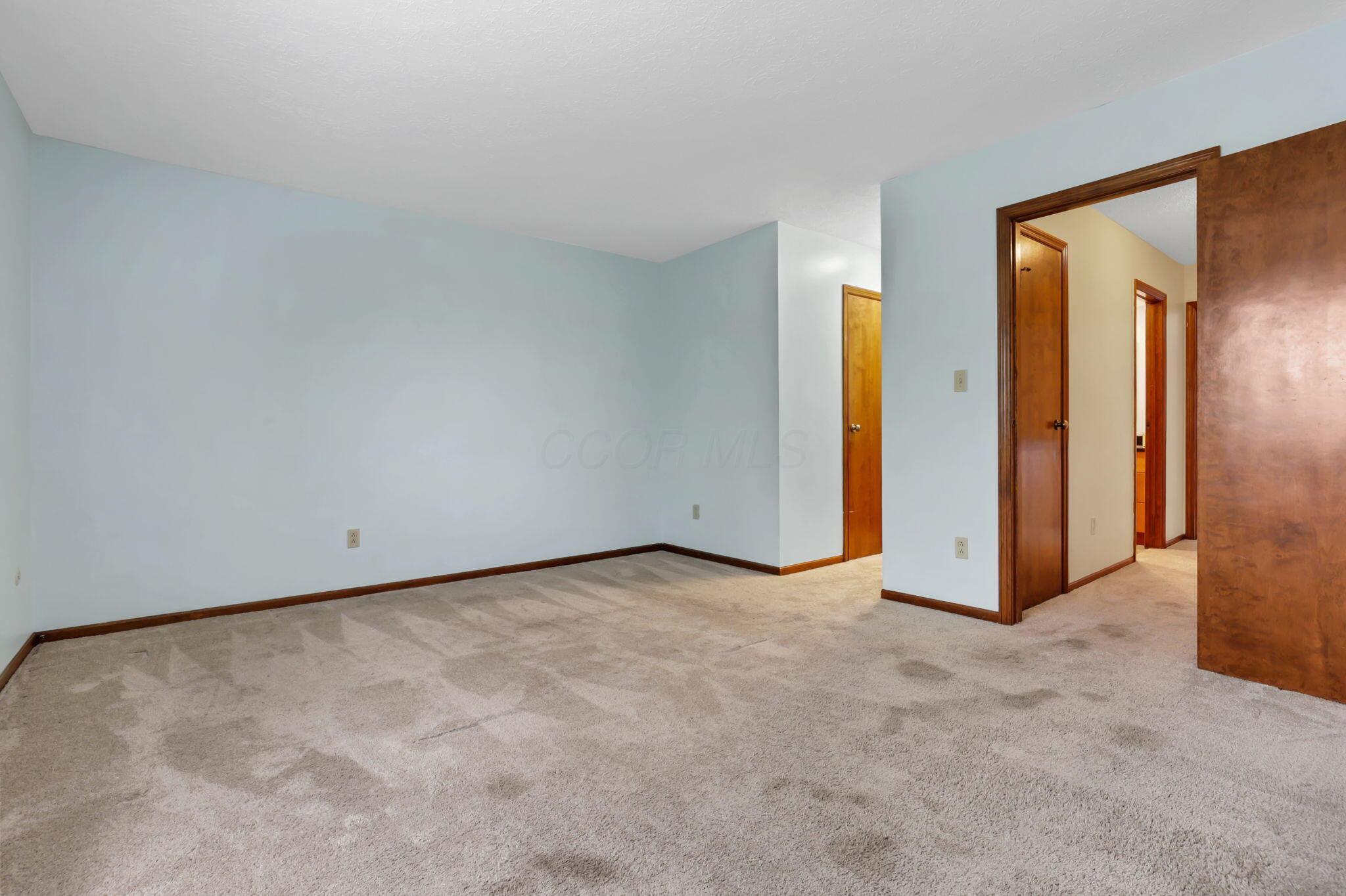 2014 Queensgate Lane Columbus, OH 43235 - Photo 17 of 26 25-web-or-mls-0N4A5839