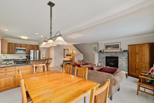 $1,450,000 | 646 Topnotch Drive, Unit B, Stowe, VT 05672