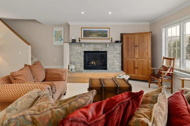 $1,450,000 | 646 Topnotch Drive, Unit B, Stowe, VT 05672