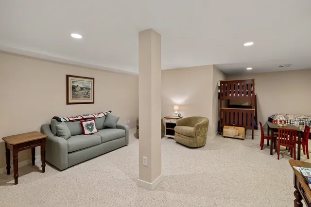 $1,450,000 | 646 Topnotch Drive, Unit B, Stowe, VT 05672