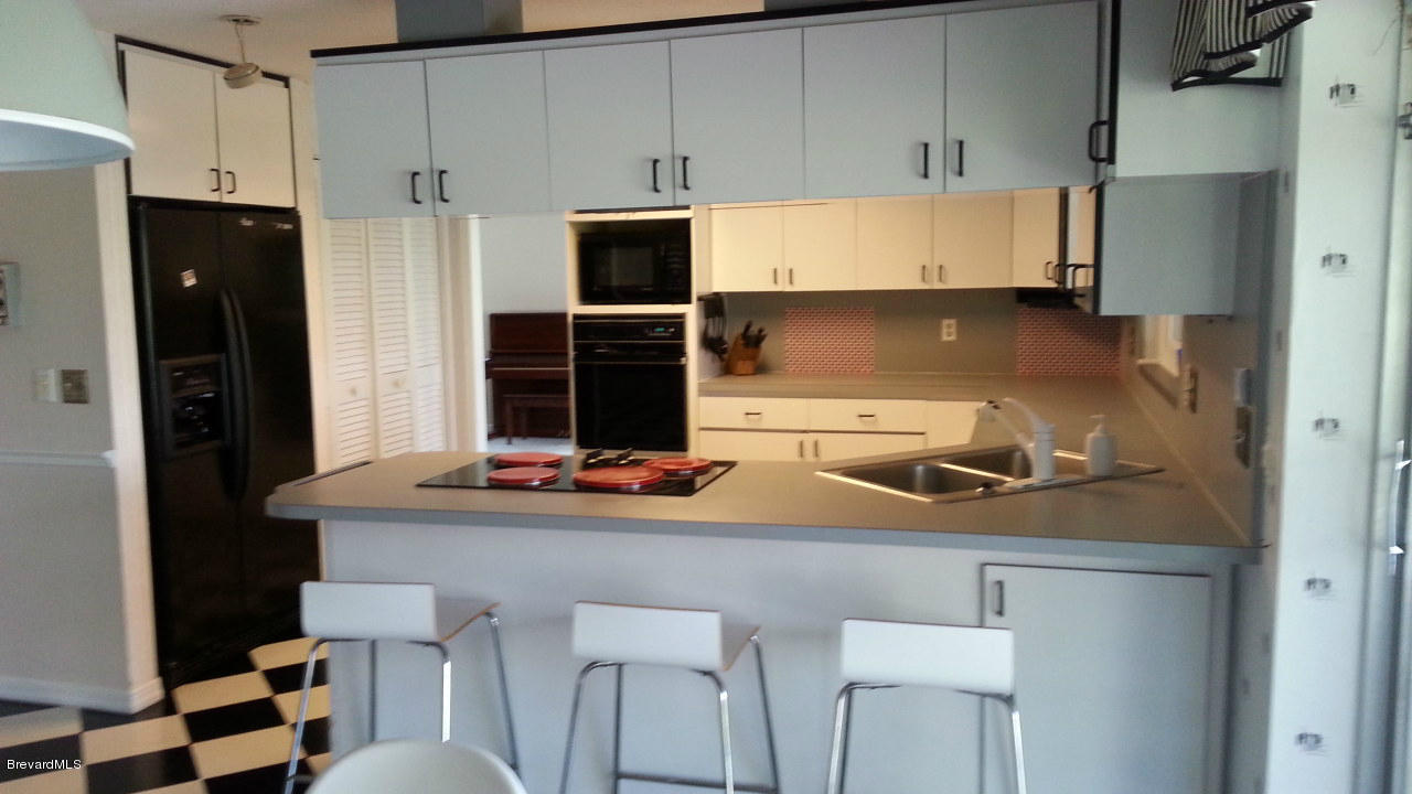 60 Country Club Road Cocoa Beach, FL 32931 - Photo 6 of 16 Kitchen