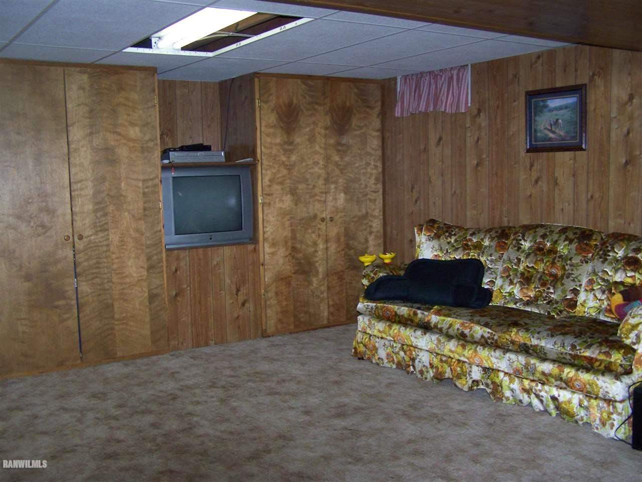 511 Calvert Avenue Chadwick, IL 61014 - Photo 15 of 17 Gallery Image 15