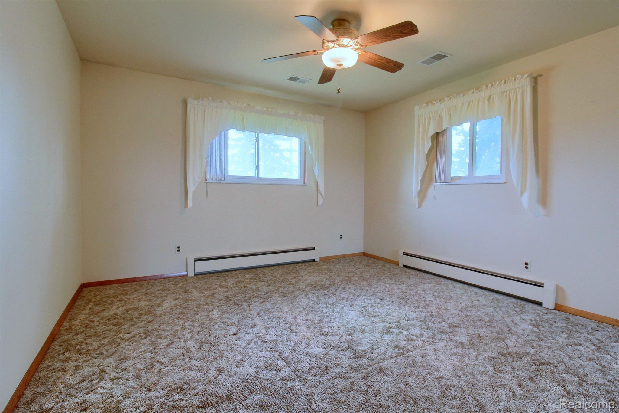 25330 Pennsylvania Road Taylor, MI 48180 - Photo 17 of 28 Gallery Image 17