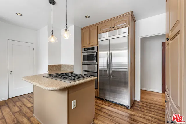 $1,750,000 | 931 South Ogden Drive, Los Angeles, CA 90036