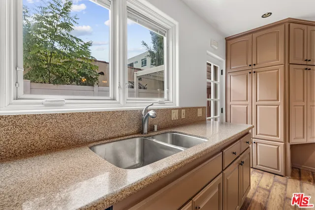 $1,750,000 | 931 South Ogden Drive, Los Angeles, CA 90036