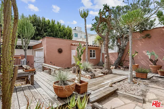 $1,750,000 | 931 South Ogden Drive, Los Angeles, CA 90036