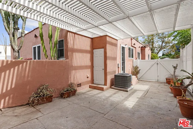 $1,750,000 | 931 South Ogden Drive, Los Angeles, CA 90036