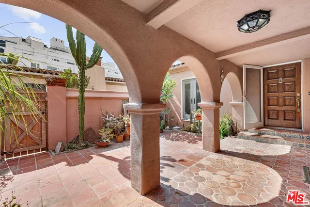 $1,750,000 | 931 South Ogden Drive, Los Angeles, CA 90036