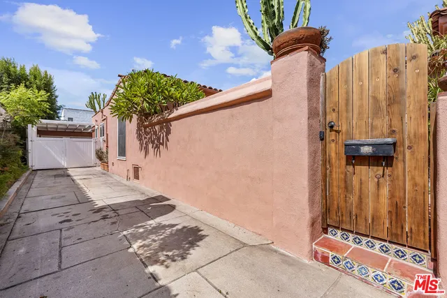 $1,750,000 | 931 South Ogden Drive, Los Angeles, CA 90036