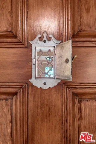 $1,750,000 | 931 South Ogden Drive, Los Angeles, CA 90036