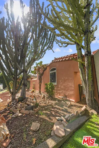 $1,750,000 | 931 South Ogden Drive, Los Angeles, CA 90036