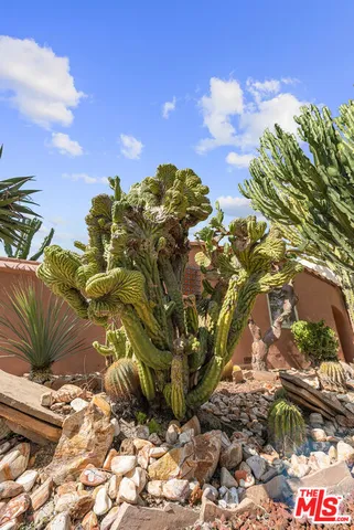 $1,750,000 | 931 South Ogden Drive, Los Angeles, CA 90036