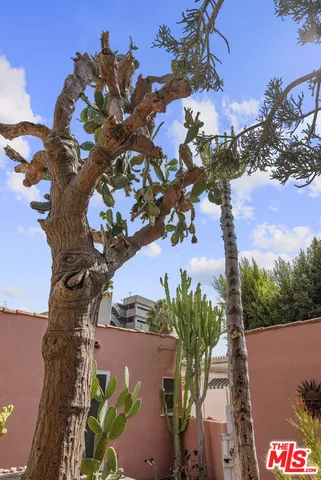 $1,750,000 | 931 South Ogden Drive, Los Angeles, CA 90036