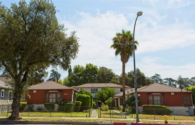 $2,850,000 | 2010 North Los Robles Avenue, Pasadena, CA 91104