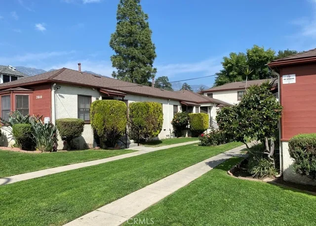 $2,850,000 | 2010 North Los Robles Avenue, Pasadena, CA 91104